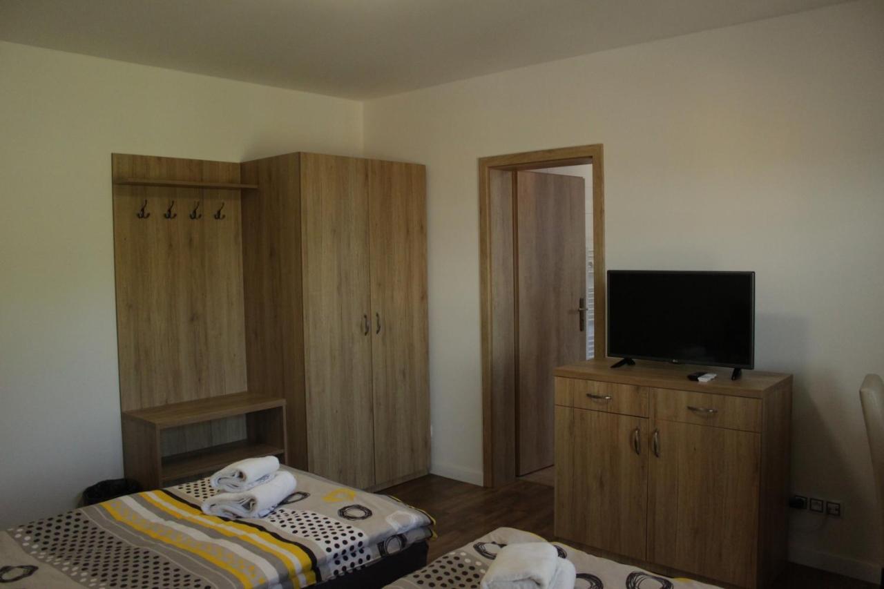 Penzion Na Zlate Ceste Tachov  Bagian luar foto